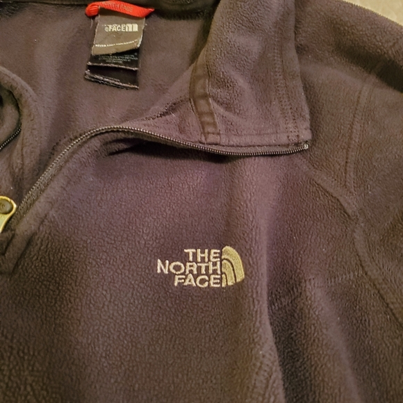 Womens North Face black fleece pullover. Size Small - Picture 2 of 5